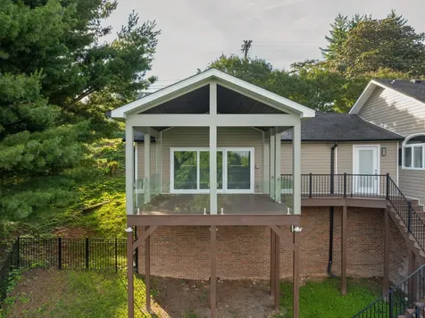 661 S Crest Road Chattanooga TN 37404