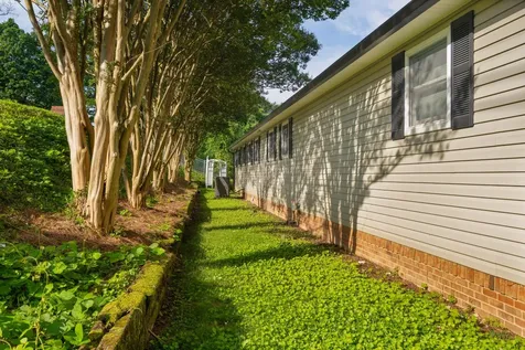 661 S Crest Road Chattanooga TN 37404