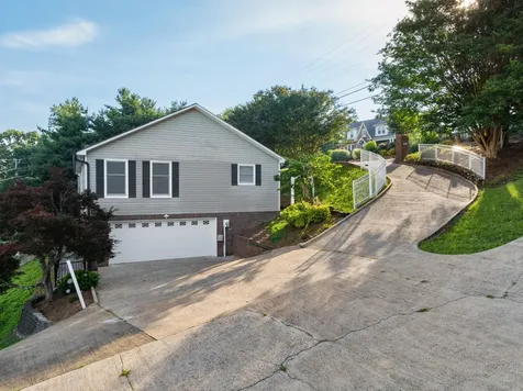 661 S Crest Road Chattanooga TN 37404