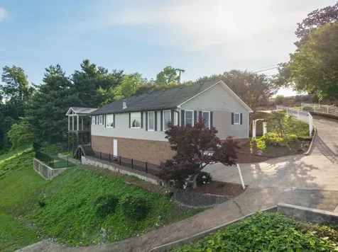 661 S Crest Road Chattanooga TN 37404