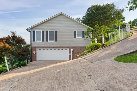 661 S Crest Road Chattanooga TN 37404