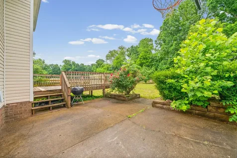 1614 Autumn Drive Clarksville TN 37042