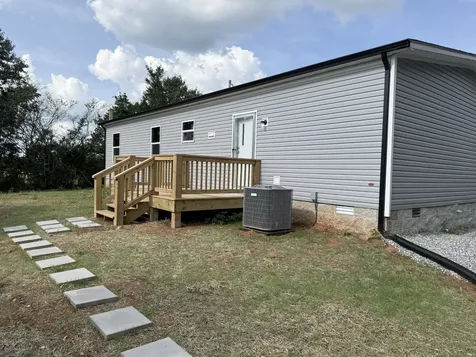 885 Junior Witt Rock Island TN 38581