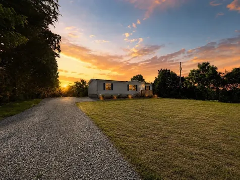 885 Junior Witt Rock Island TN 38581