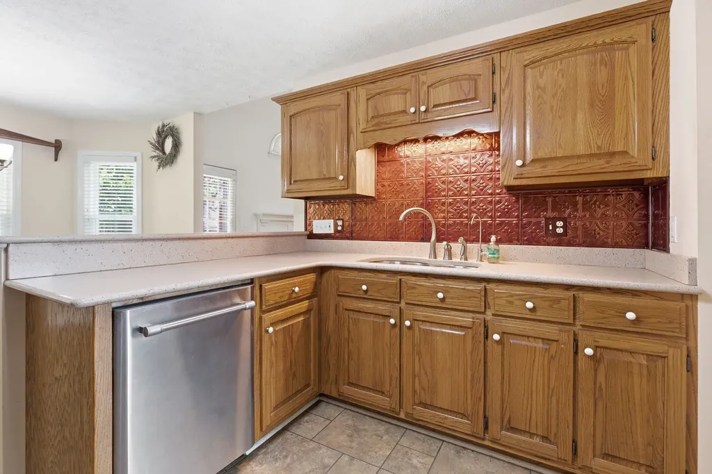 2014 Adonis Drive Murfreesboro TN 37128