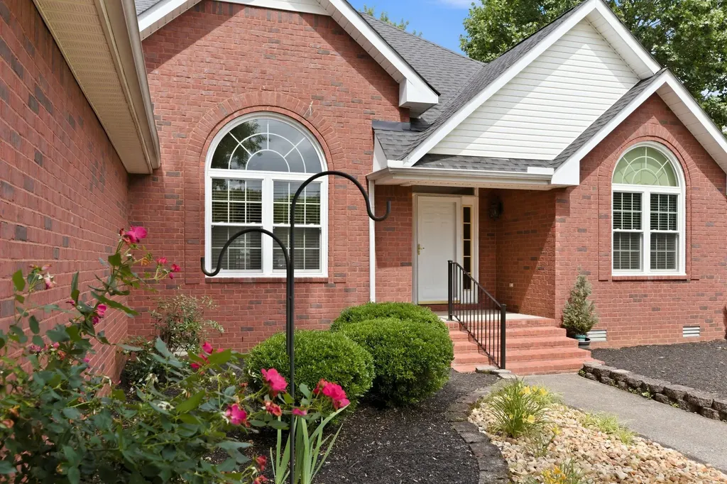 2014 Adonis Drive Murfreesboro TN 37128