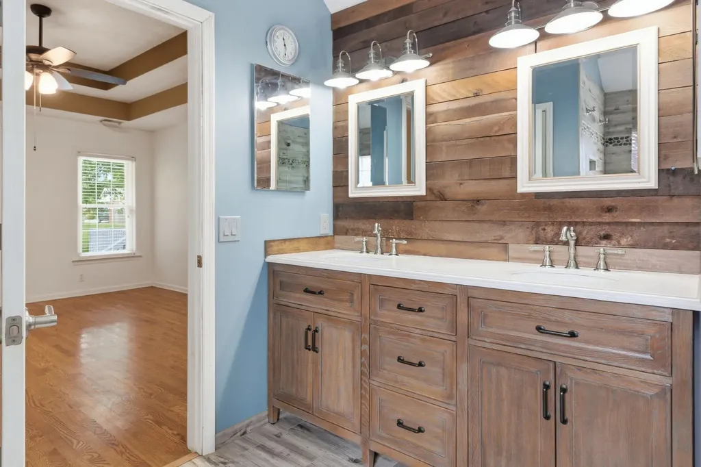 2014 Adonis Drive Murfreesboro TN 37128