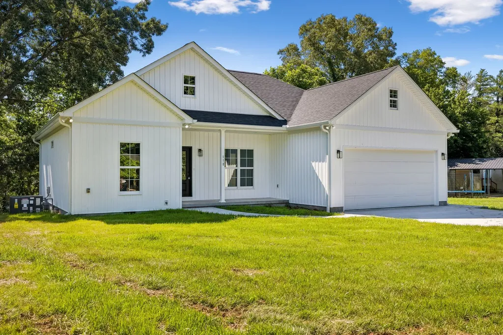 112 Rogers Avenue Winchester TN 37398