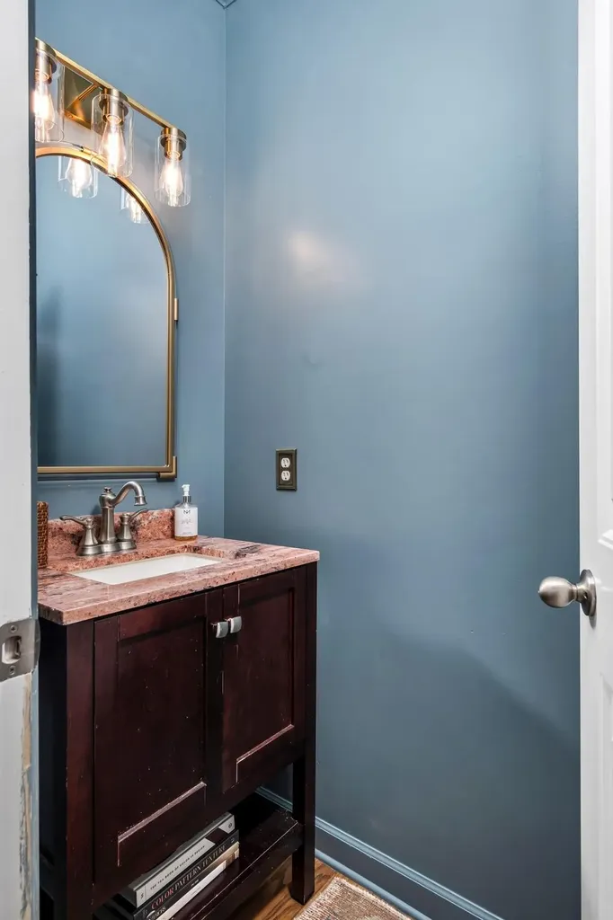 2045 Traemoor Village Drive Nashville TN 37209