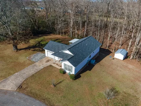 3117 Country Side Drive Centerville TN 37033