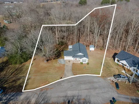 3117 Country Side Drive Centerville TN 37033