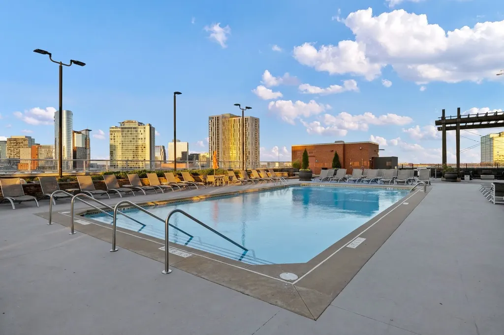 600 12th Ave, S Nashville TN 37203