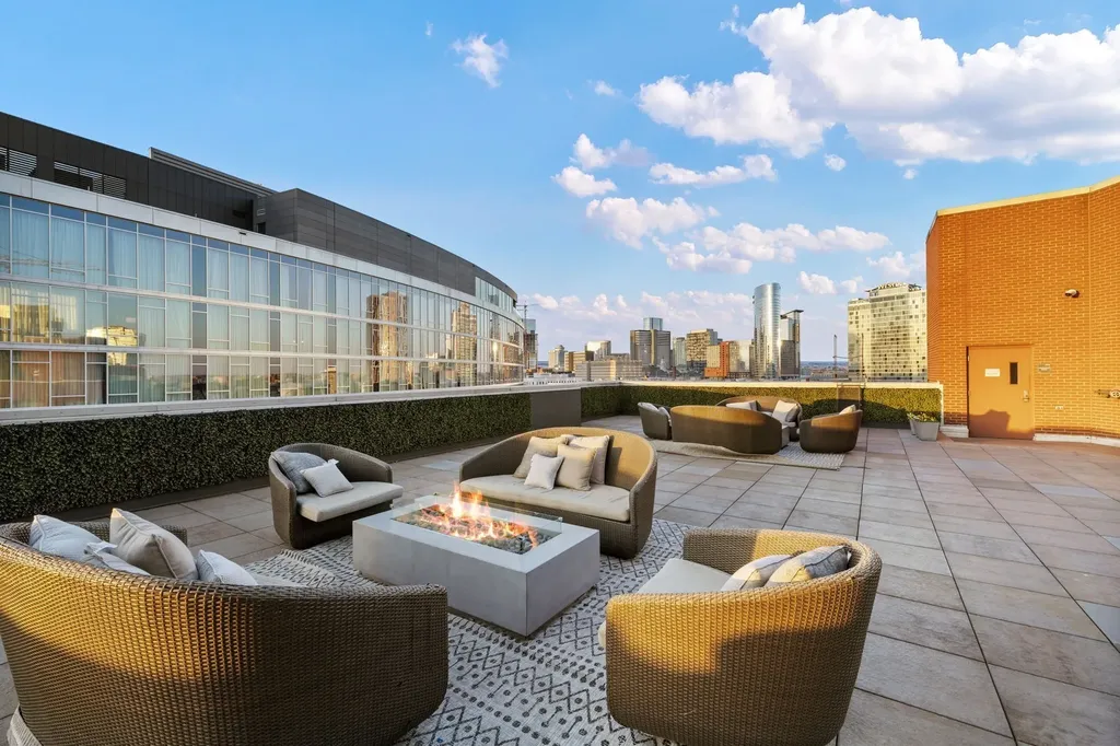 600 12th Ave, S Nashville TN 37203