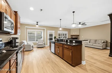 1230 Peake Lane Knoxville TN 37922