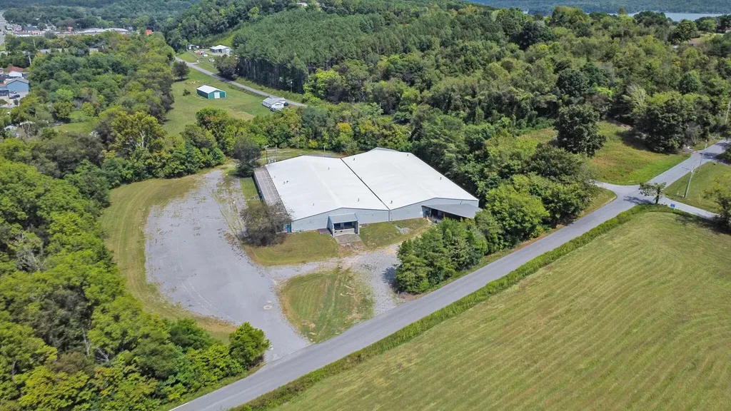 153 Kemmer Road Spring City TN 37381