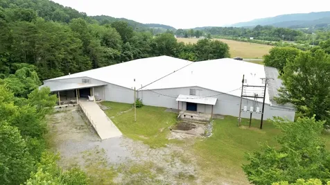 153 Kemmer Road Spring City TN 37381