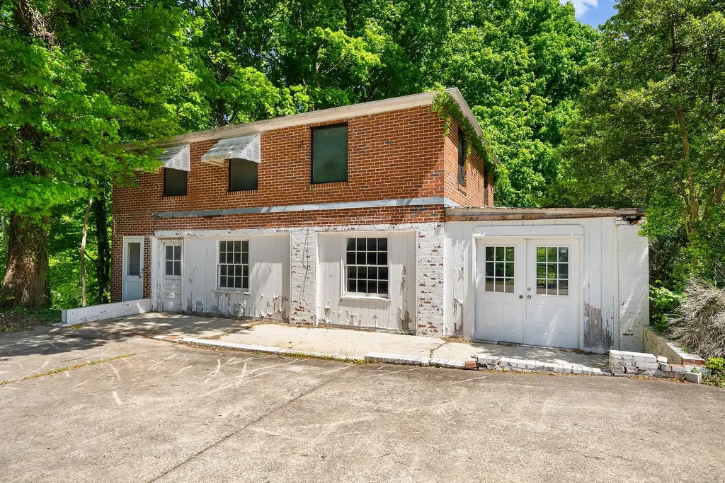 529 York Street Clarksville TN 37040