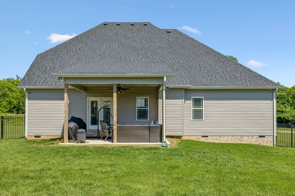 2936 Kirkwood Road Clarksville TN 37043