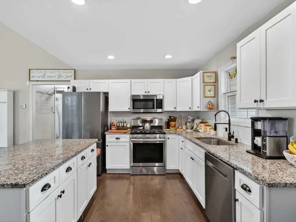 518 Poplar Bend Drive Dickson TN 37055