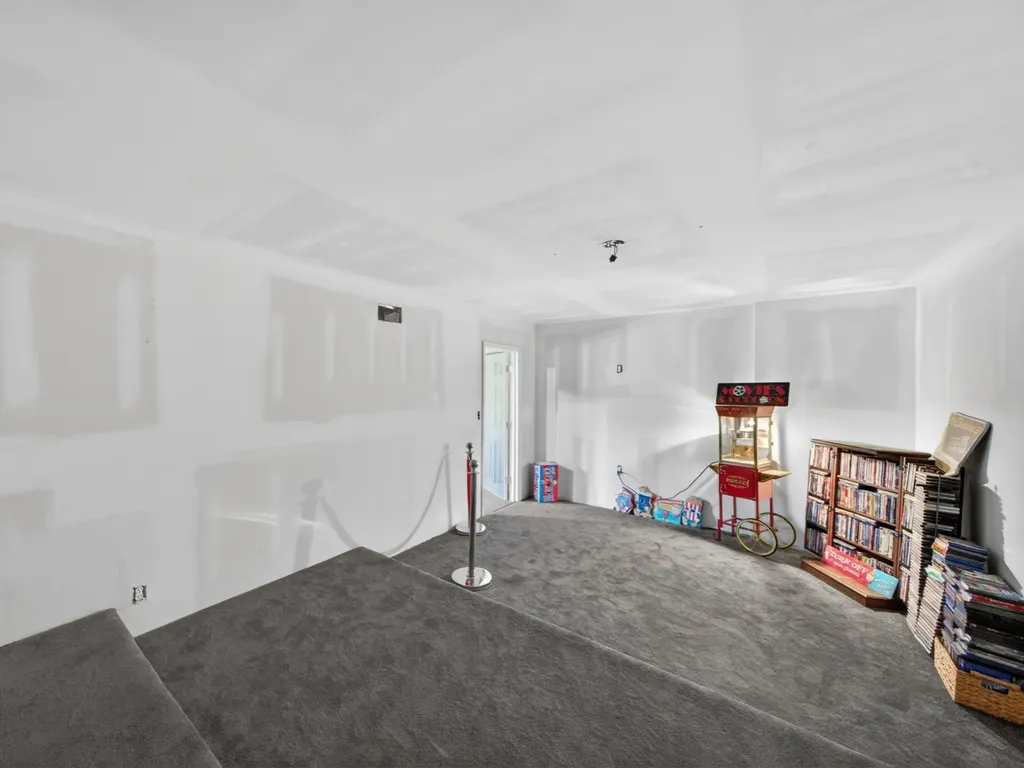 518 Poplar Bend Drive Dickson TN 37055
