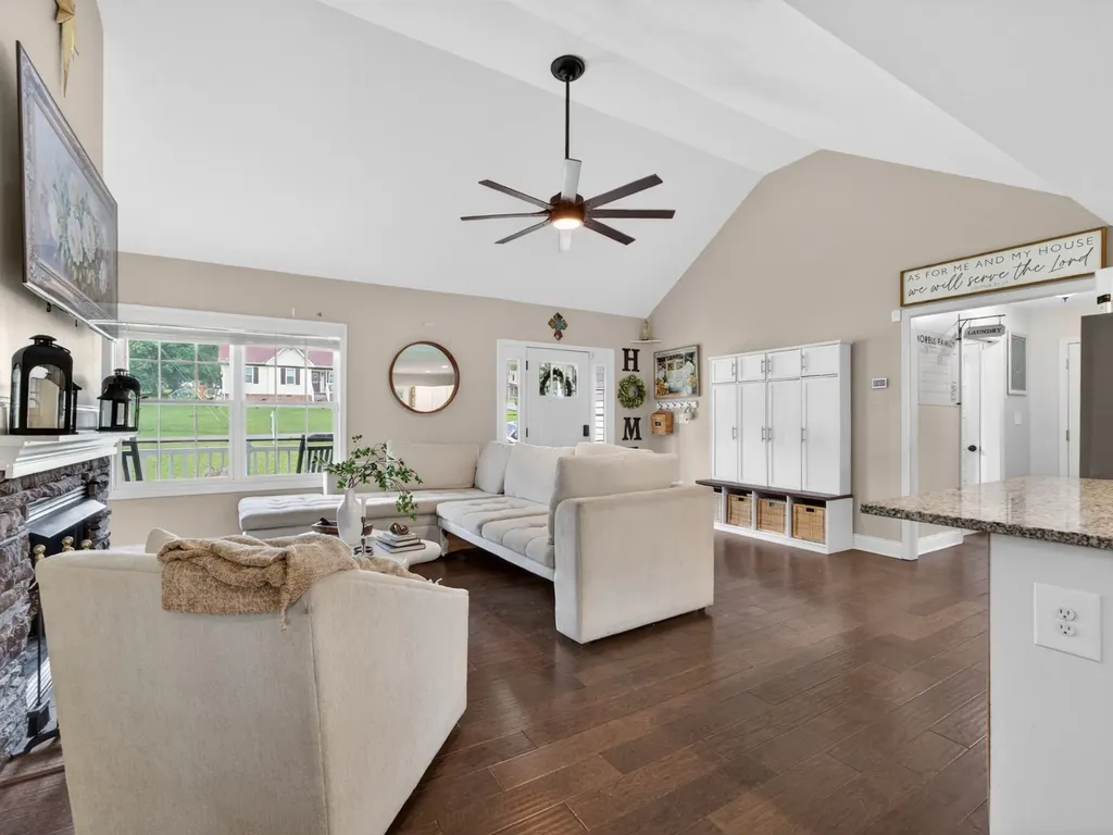 518 Poplar Bend Drive Dickson TN 37055