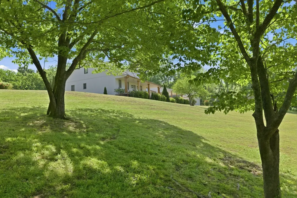 881 Mount Olivet Road Columbia TN 38401