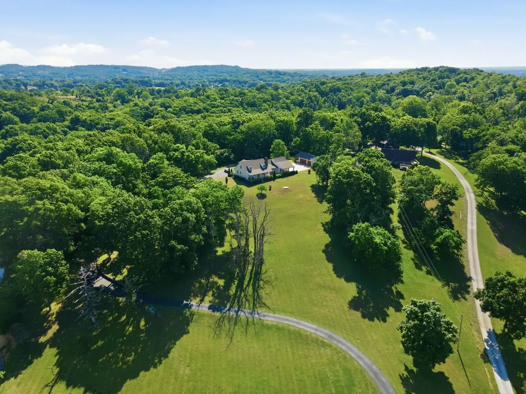 881 Mount Olivet Road Columbia TN 38401