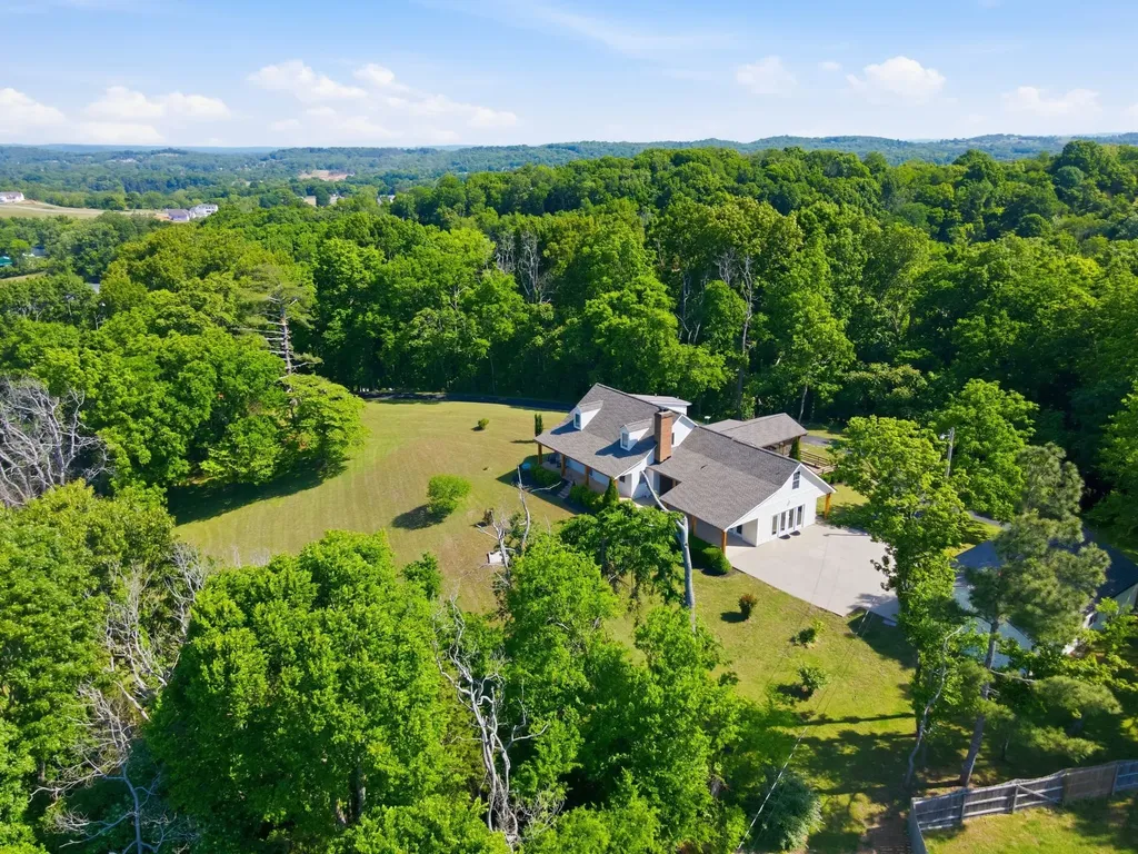 881 Mount Olivet Road Columbia TN 38401