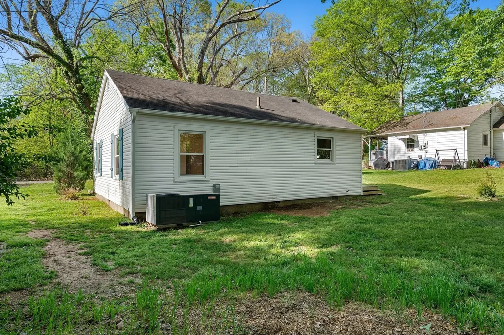 705 Williams Lane Clarksville TN 37040