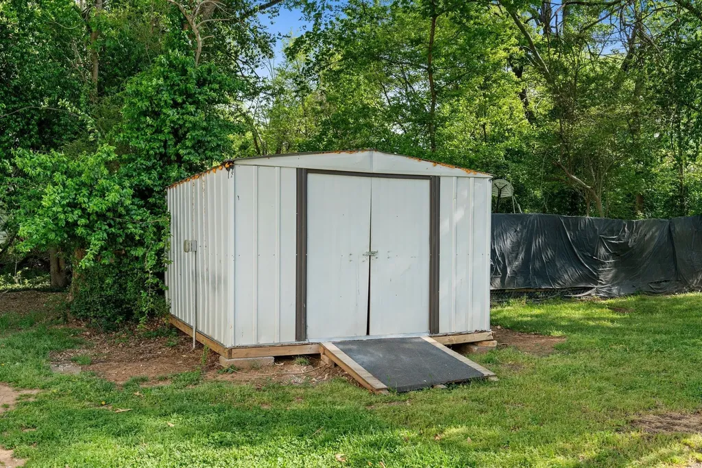 705 Williams Lane Clarksville TN 37040