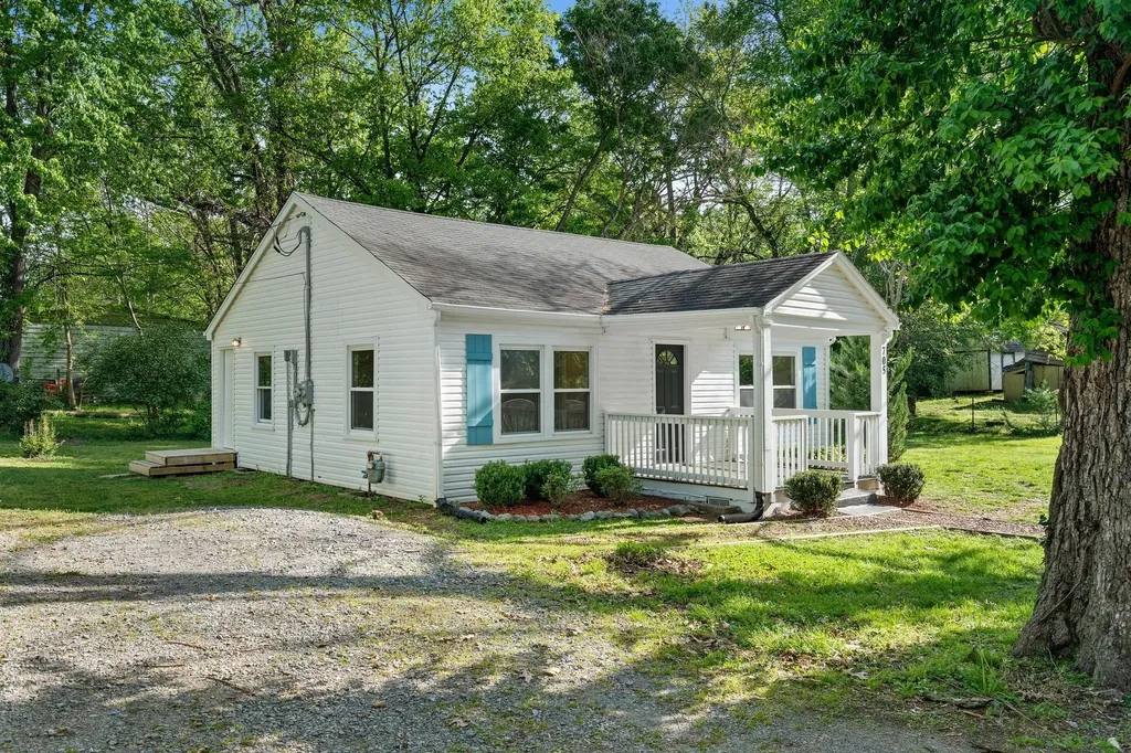 705 Williams Lane Clarksville TN 37040