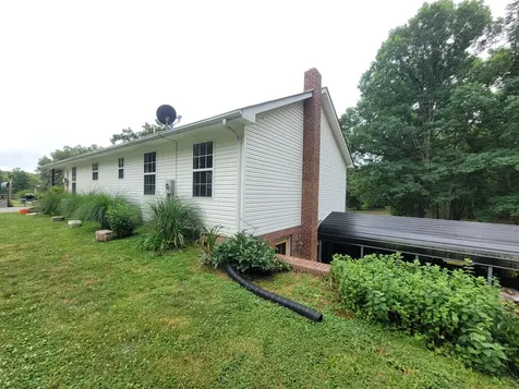 1089 Jim Clark Road Erin TN 37061