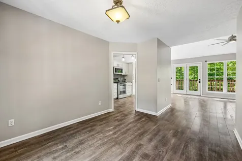 546 Lauren Park Drive Burns TN 37029
