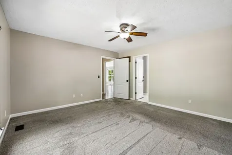 546 Lauren Park Drive Burns TN 37029