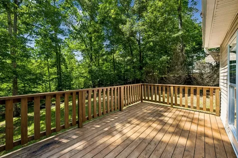 546 Lauren Park Drive Burns TN 37029