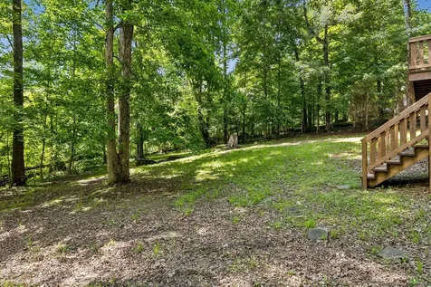 546 Lauren Park Drive Burns TN 37029