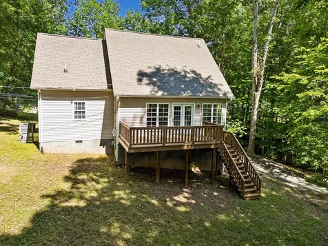 546 Lauren Park Drive Burns TN 37029