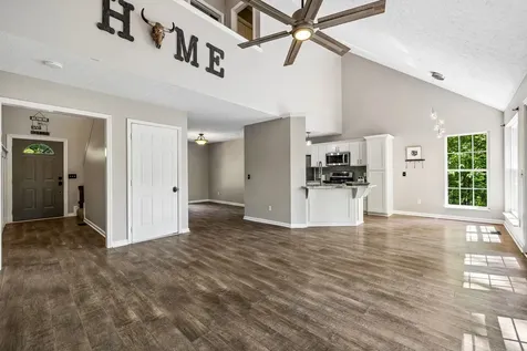 546 Lauren Park Drive Burns TN 37029