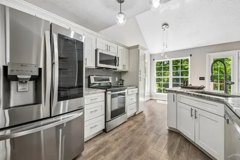 546 Lauren Park Drive Burns TN 37029