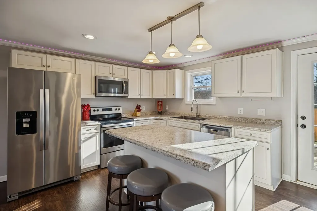 411 Purtle Road Lafayette TN 37083