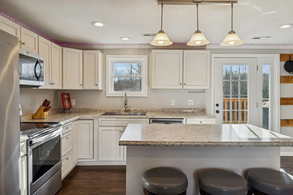 411 Purtle Road Lafayette TN 37083