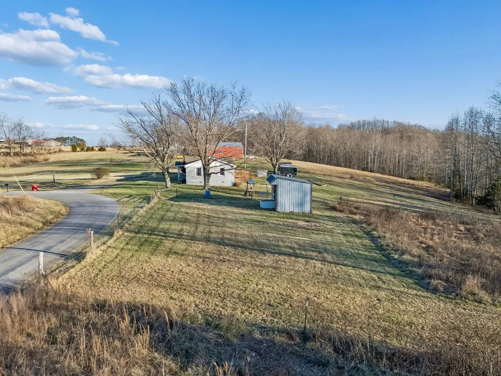 411 Purtle Road Lafayette TN 37083