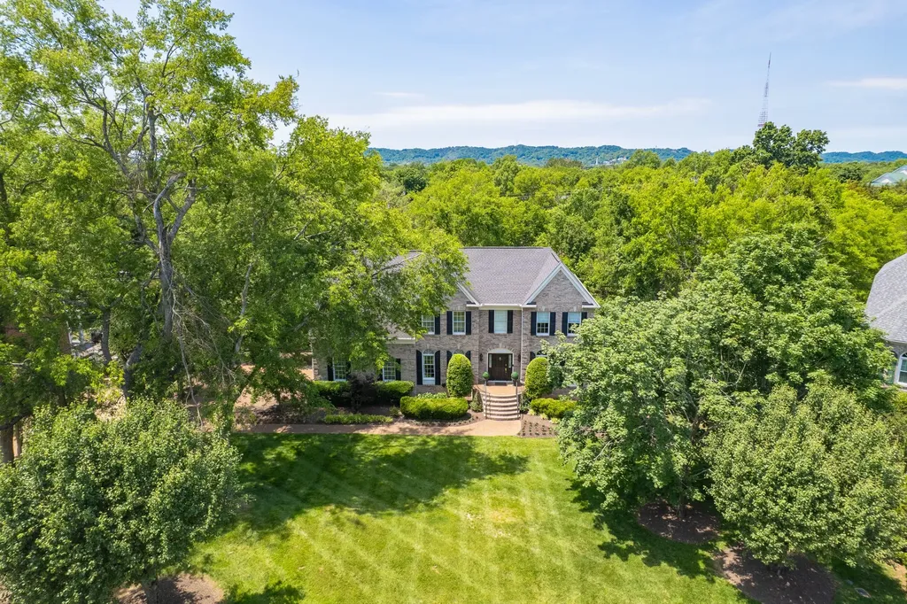 9023 Fallswood Lane Brentwood TN 37027