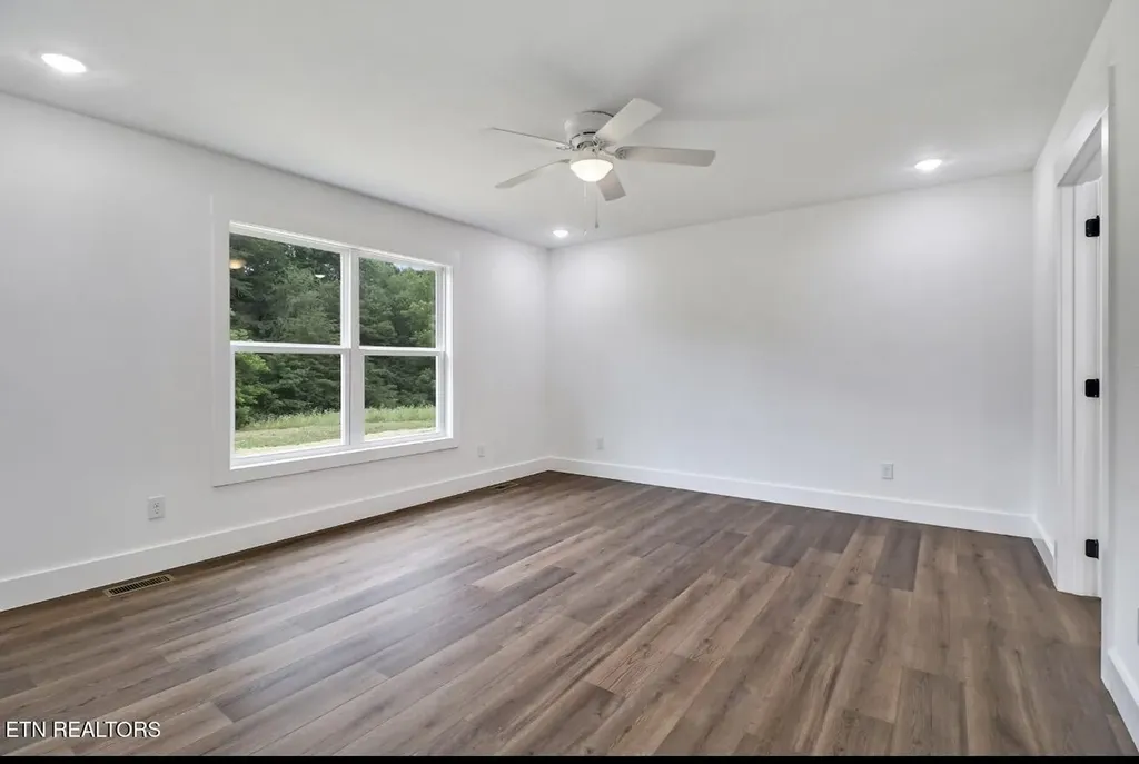1259 Franklin Loop Clarkrange TN 38553