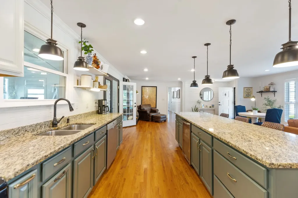 204 Woods Circle Columbia TN 38401