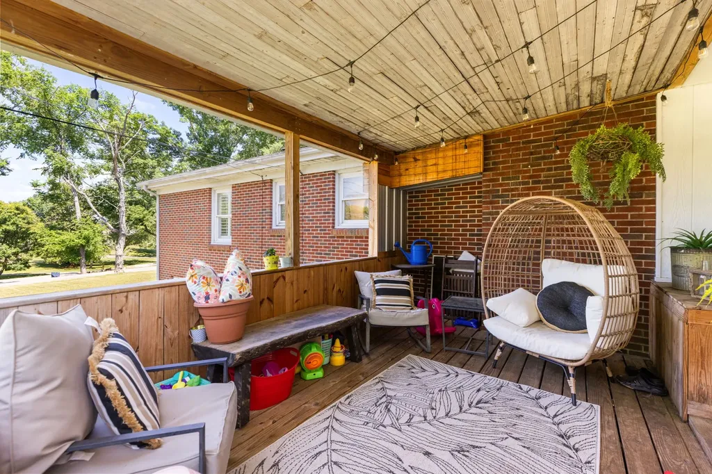 204 Woods Circle Columbia TN 38401