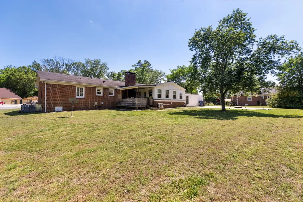 204 Woods Circle Columbia TN 38401