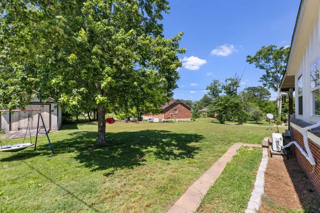 204 Woods Circle Columbia TN 38401