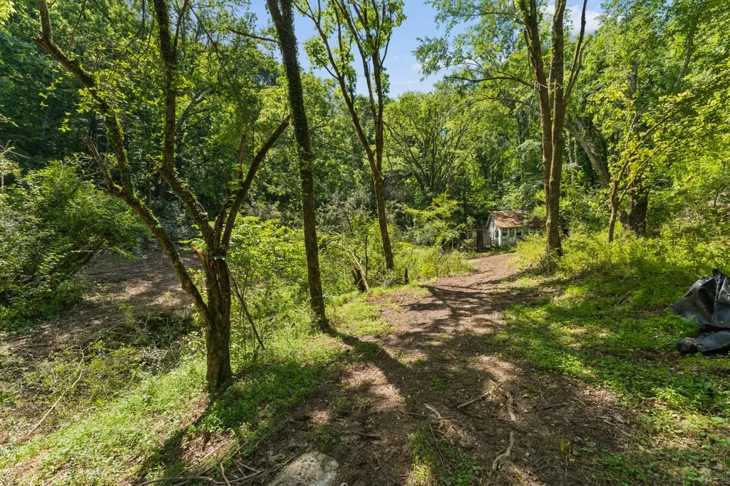 8797 Highway 100 Nashville TN 37221