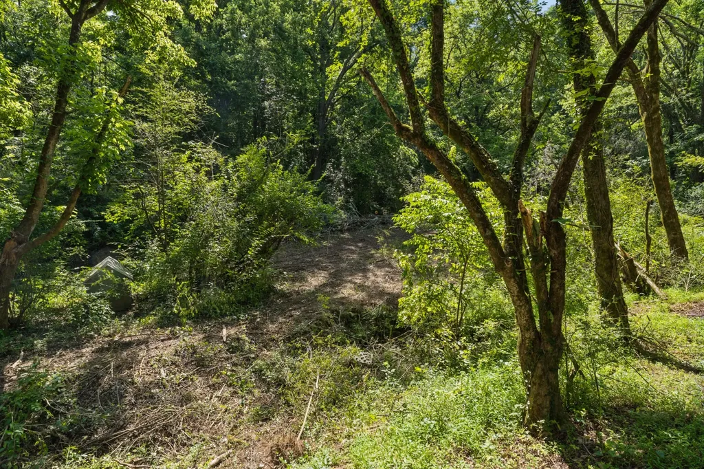 8797 Highway 100 Nashville TN 37221
